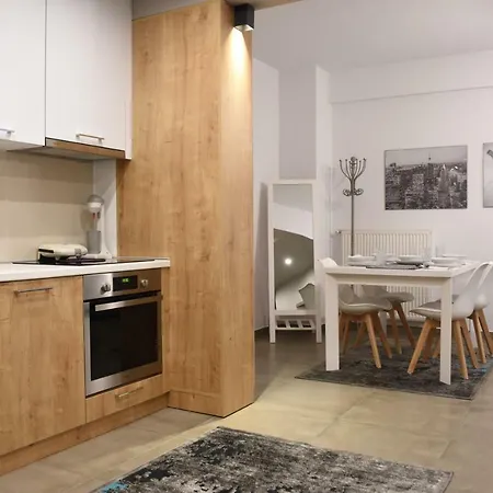 Heliconia Deluxe Apt Must