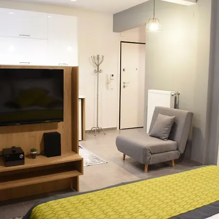 Heliconia Deluxe Apt Must