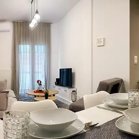 Heliconia Deluxe Apt Must